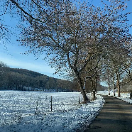 בית נופש Gemuetliches Einfamilienhaus In Mit 3 Schlafzimmern Mit Garten Und Parkplatz גרה
