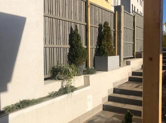 Gemuetliches Einfamilienhaus In Mit 3 Schlafzimmern Mit Garten Und Parkplatz